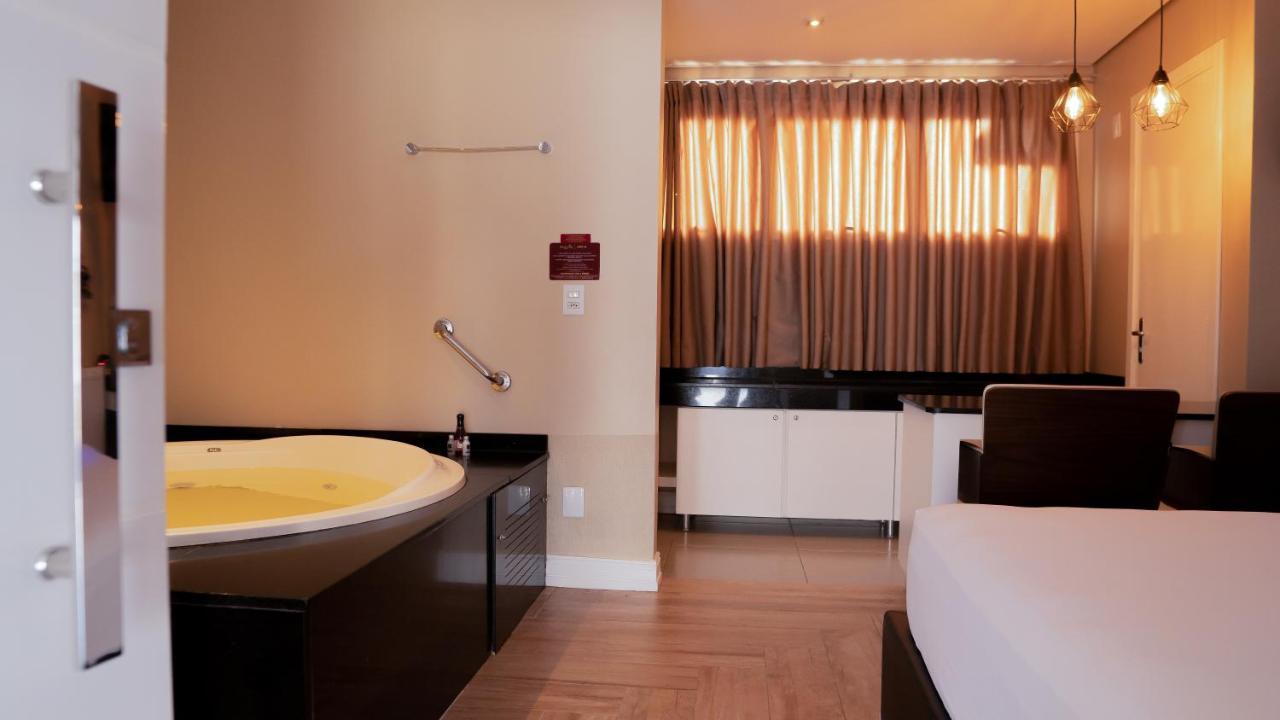 Bangalo Motel By Drops (Adults Only) سانتا ماريا المظهر الخارجي الصورة