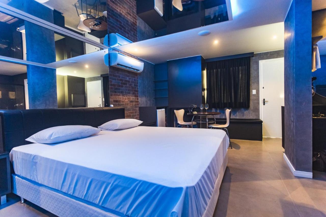 Bangalo Motel By Drops (Adults Only) سانتا ماريا المظهر الخارجي الصورة