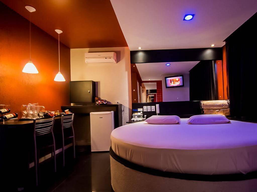 Bangalo Motel By Drops (Adults Only) سانتا ماريا المظهر الخارجي الصورة